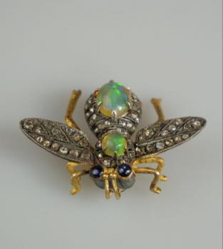 Stříbrná brož s opály a diamanty Stříbrná brož s opály a diamanty