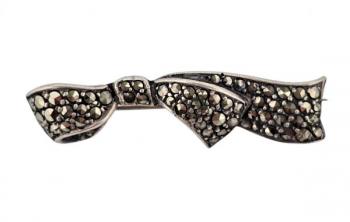 Stříbrná brož - markazitová mašlička Stříbrná brož - markazitová mašlička